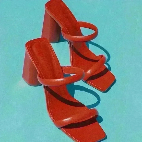 NWT SCHUTZ Ully Nappa Leather Double Straps Heeled Sandal - Picture 8 of 16